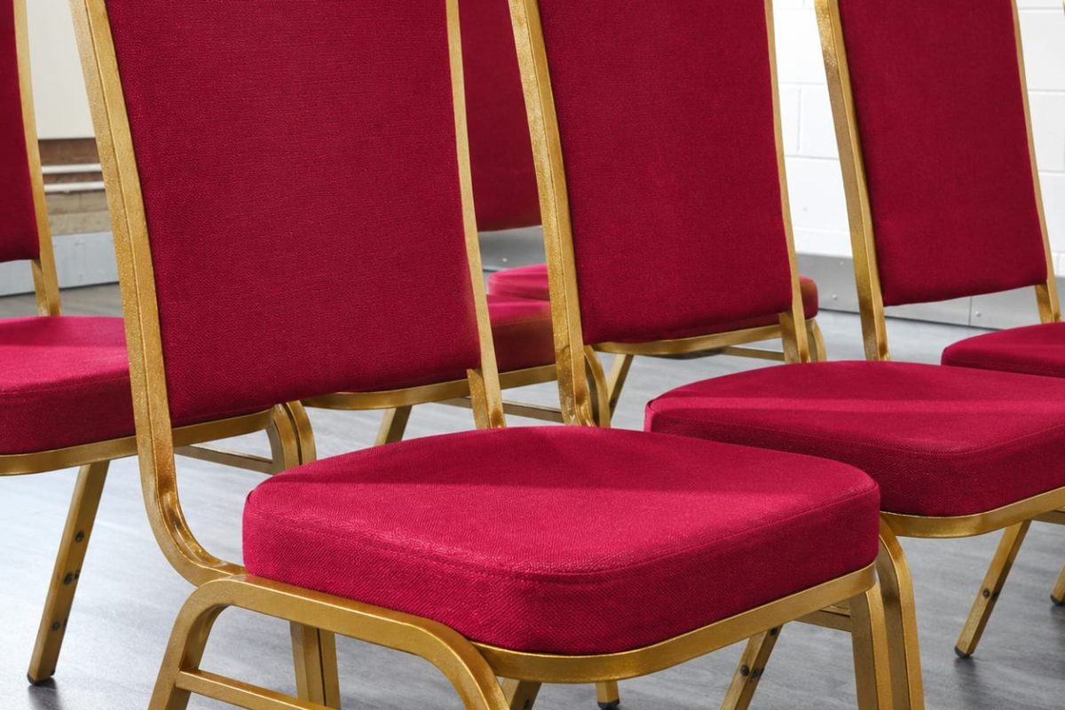 Crown banquet chair-1